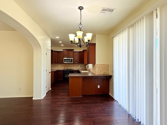 3rd image of 1660 W Satinwood Dr