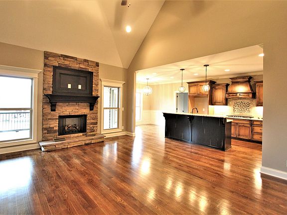 5th image of 1033 Brighton Ln #84