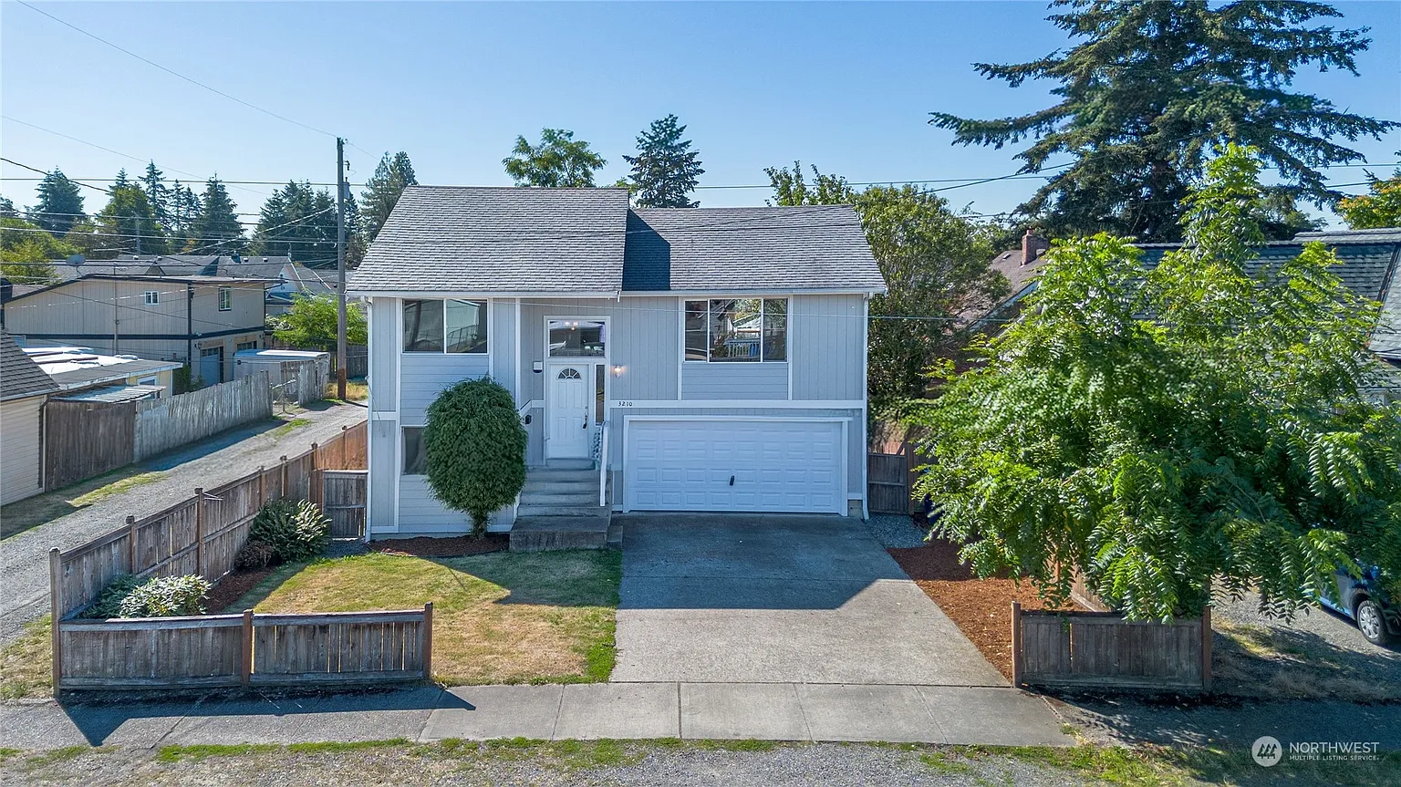 3210 S 62nd photo 1