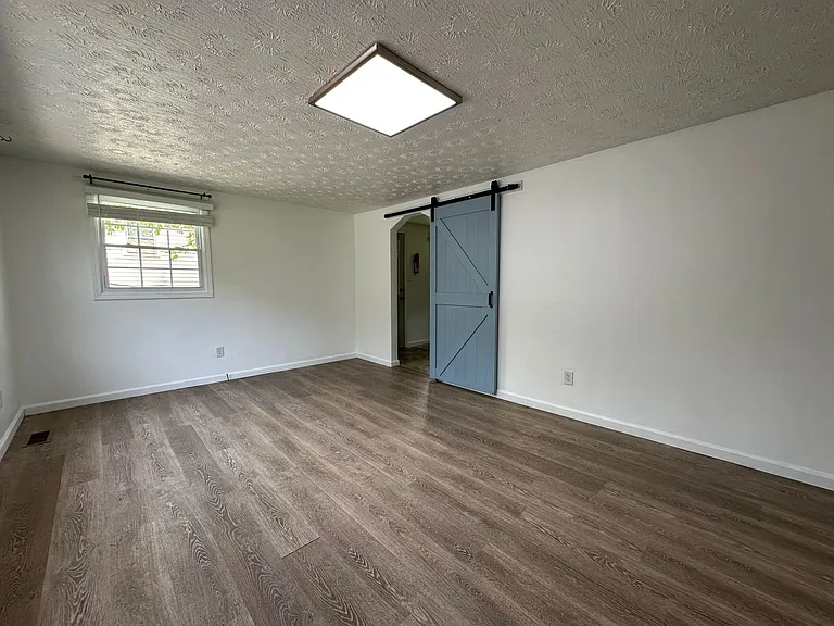 2752 Carrollwood Heights Rd — Photo 2