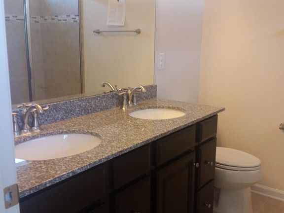 Double sink vanity in Masterbath