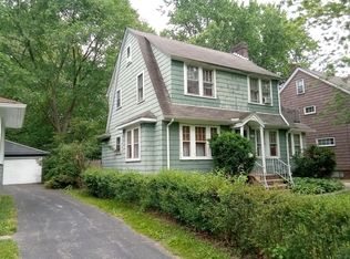 967 Montford Rd, Cleveland Heights, OH 44121