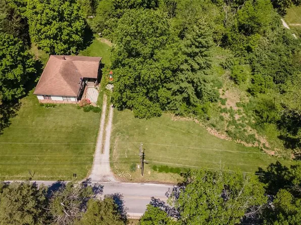 70 Crescent Ave, Valley Park, MO 63088