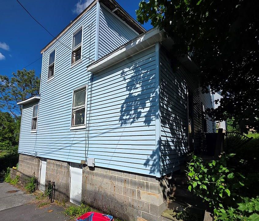 2nd image of 761/763 & 761R Coleman Ave