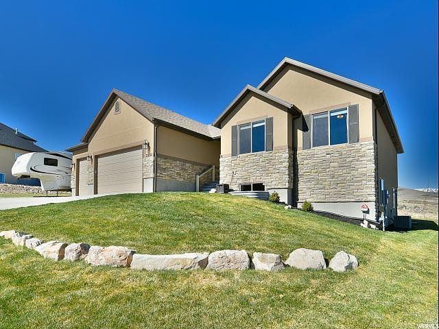 1st image of 2331 S Cimarron Ave