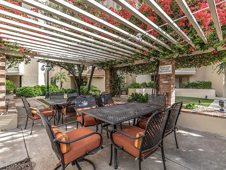 4200 N Miller Rd #428 — Photo 36