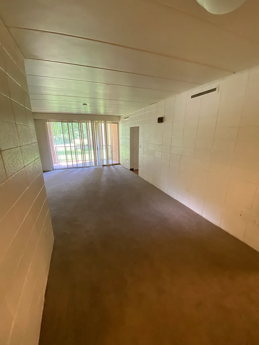 Building Photo - 900 Brightwood Manor Dr #2