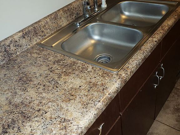 3rd image of 845 W Madison St #8