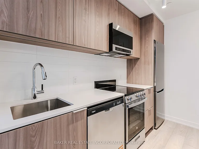 223 Redpath Ave #202 — Photo 8