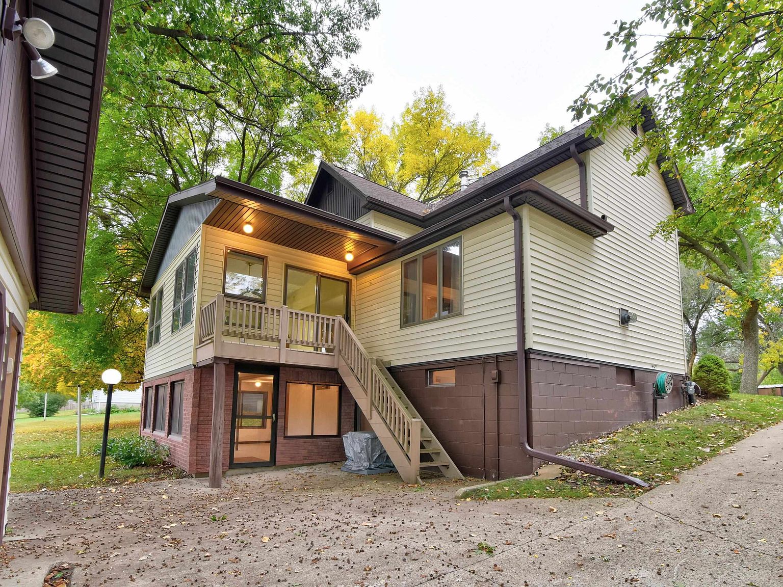 408 S 11th St, Estherville, IA 51334 Zillow