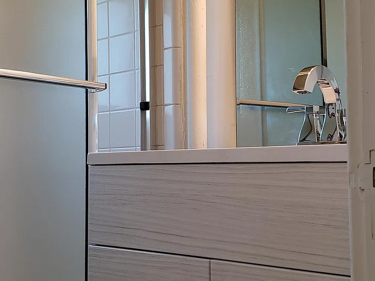Full tub/shower