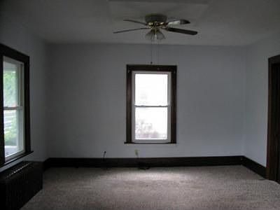 5th image of 1059 E Center St