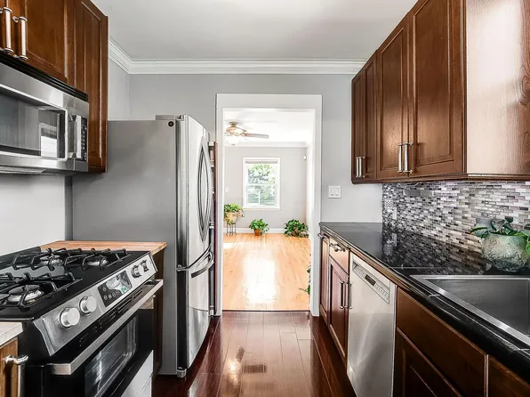 4076 Utica Ave S, Saint Louis Park, MN 55416