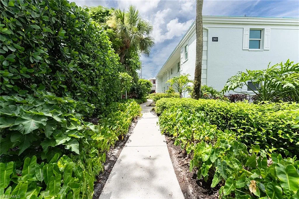 2 bed, 2.0 bath, 1544 sqft, $12,000 — Photo 3