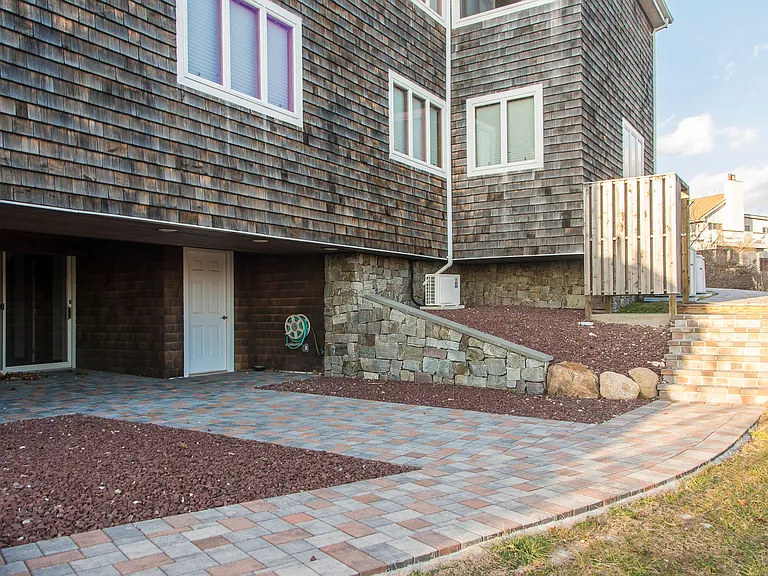 30 Homeward Ln — Photo 16