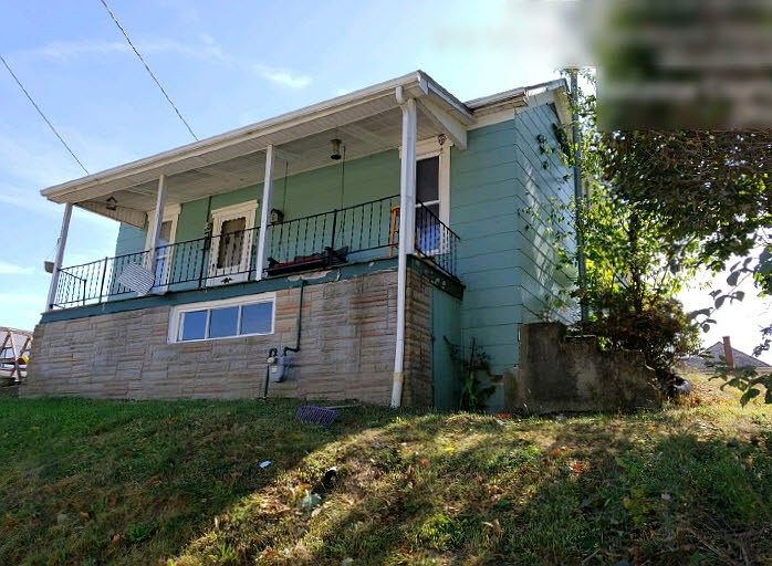 1st image of 219 Holiday Ave