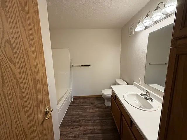 Wheatland Place Apartments — Photo 9