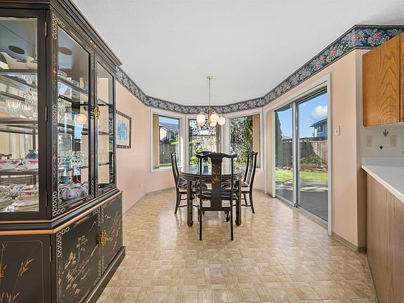 5th image of 4613 Saint Brides Pl