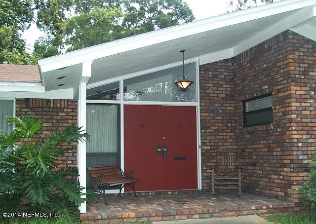 2nd image of 1839 Woodleigh Dr W