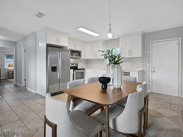 42 Dolphin Blvd — Photo 16