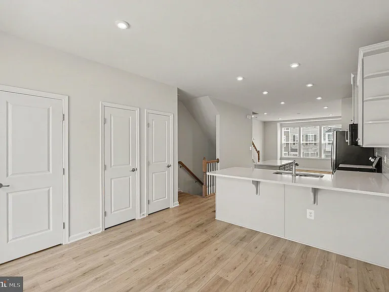 4706 Torrey Ln — Photo 5