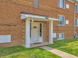 18997 Hilliard Blvd #6, Rocky River, OH 44116