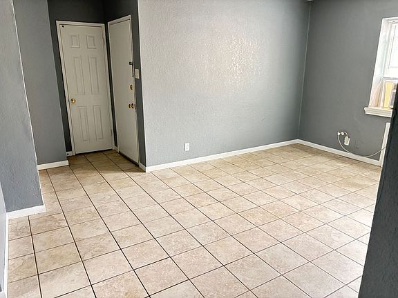 2nd image of 2222 Hoagland Ave APT E3