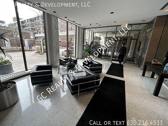 3rd image of 1460 N Sandburg Ter APT 303