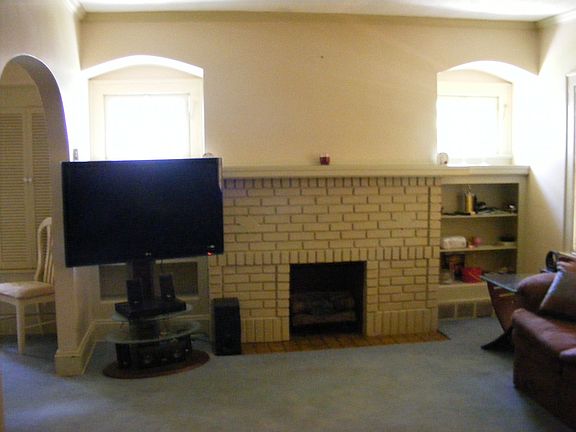 4th image of 3699 Melbourne Ave