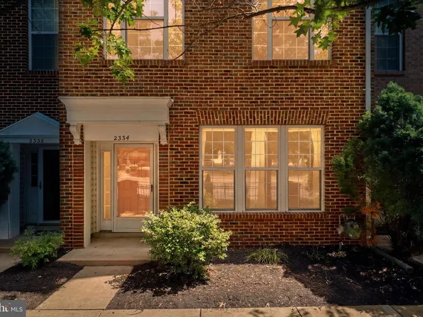 2334 Huntington Station Ct, Alexandria, VA 22303