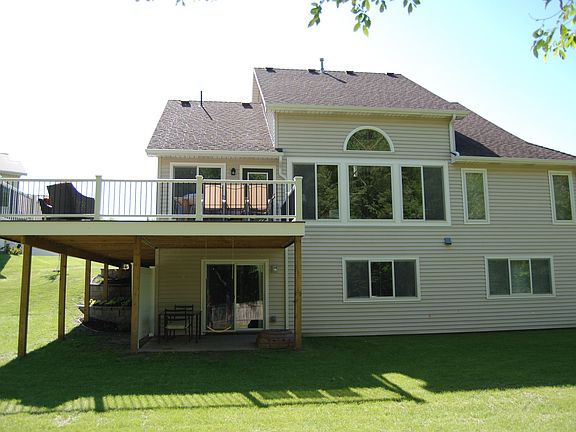 Huge windows=natural light!