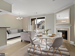 12909 Alton Sq APT 201, Herndon, VA 20170