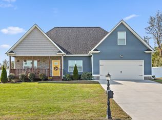 30 Evergreen Meadows Ln, Rock Spring, GA 30739