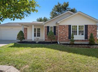 1192 Summerwood Dr, Saint Peters, MO 63376