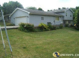 408 W Hill St, Eureka, IL