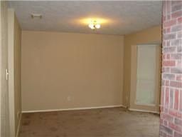 4th image of 1701 Asbury Ln