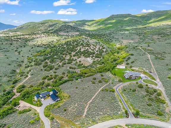 5th image of 4095 Greener Hills Dr