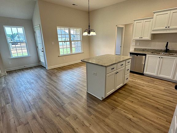5th image of 2506 Johnny Ray Dr