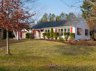 8347 N Whitney Rd, Fox Pt, WI 53217