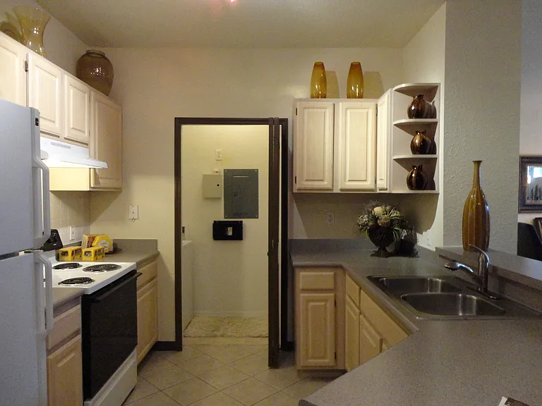 5501 Legacy Crescent Pl — Photo 13