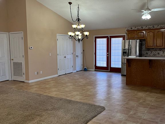 4th image of 2374 Westwood Dr