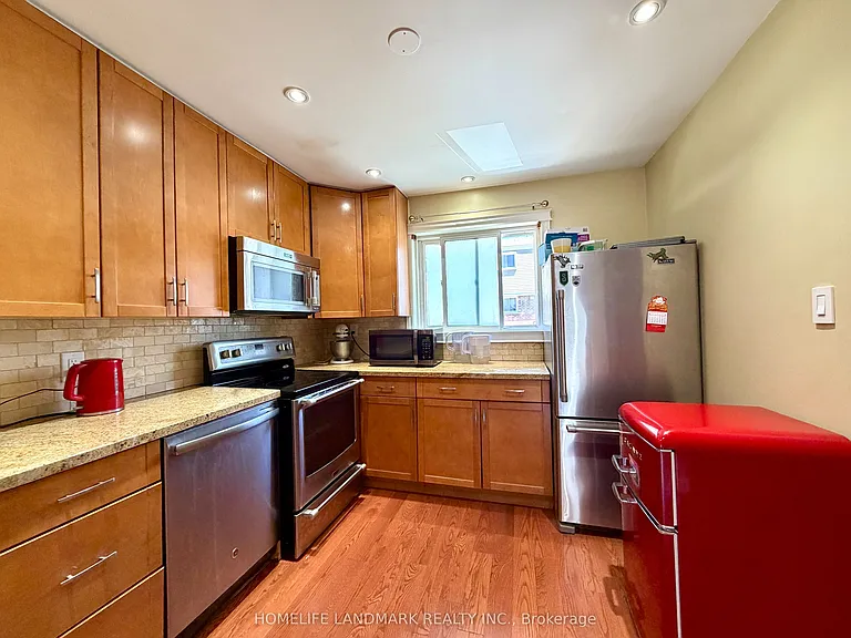 400 Mississauga Valley Blvd #20 — Photo 5