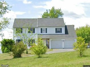 69 Harry Stoudt Dr, Bernville, PA 19506