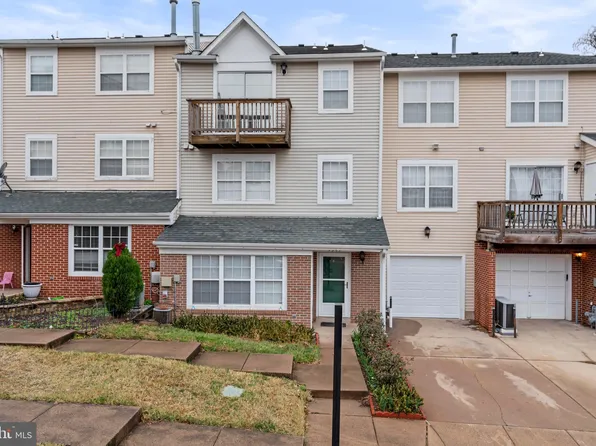 7945 Coachcrest Ct, Manassas, VA 20109