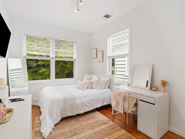 22 Willowdale Ave #2 — Photo 13