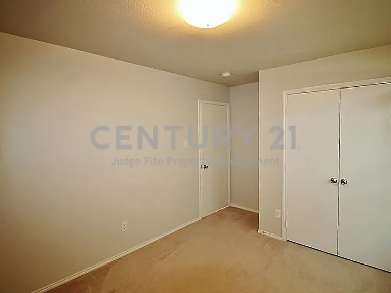 2816 Park Springs Dr — Photo 18