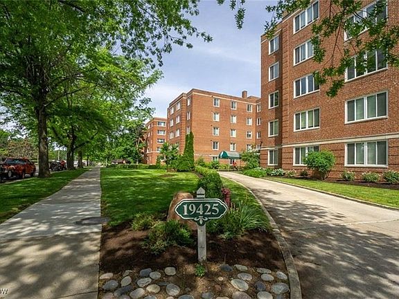 2nd image of 19425 Van Aken Blvd APT 412