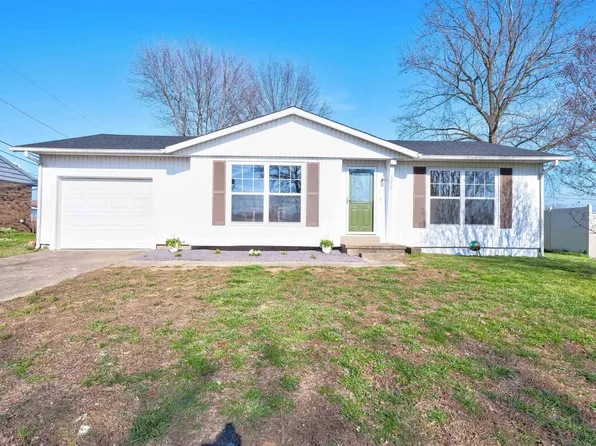 1313 Mayfair Dr, Boonville, IN 47601