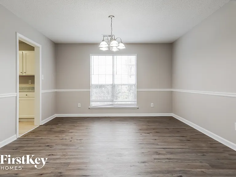 3217 Ivy Lake Ct — Photo 3