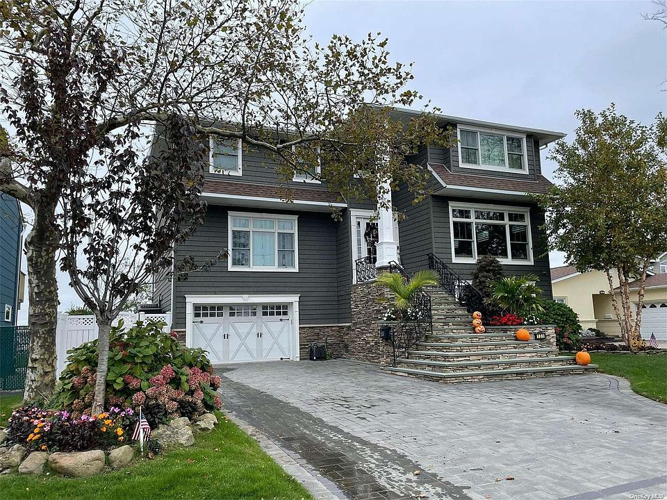1st image of 131 Island Parkway